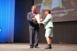 Ренат Сулейманов поздравил учителей Центрального округа с профессиональным праздником